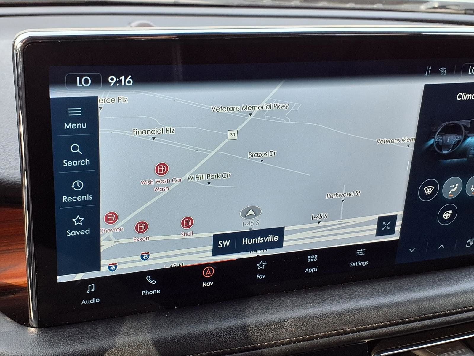 Used 2022 Lincoln Nautilus Reserve w/ Luxury Package image 11