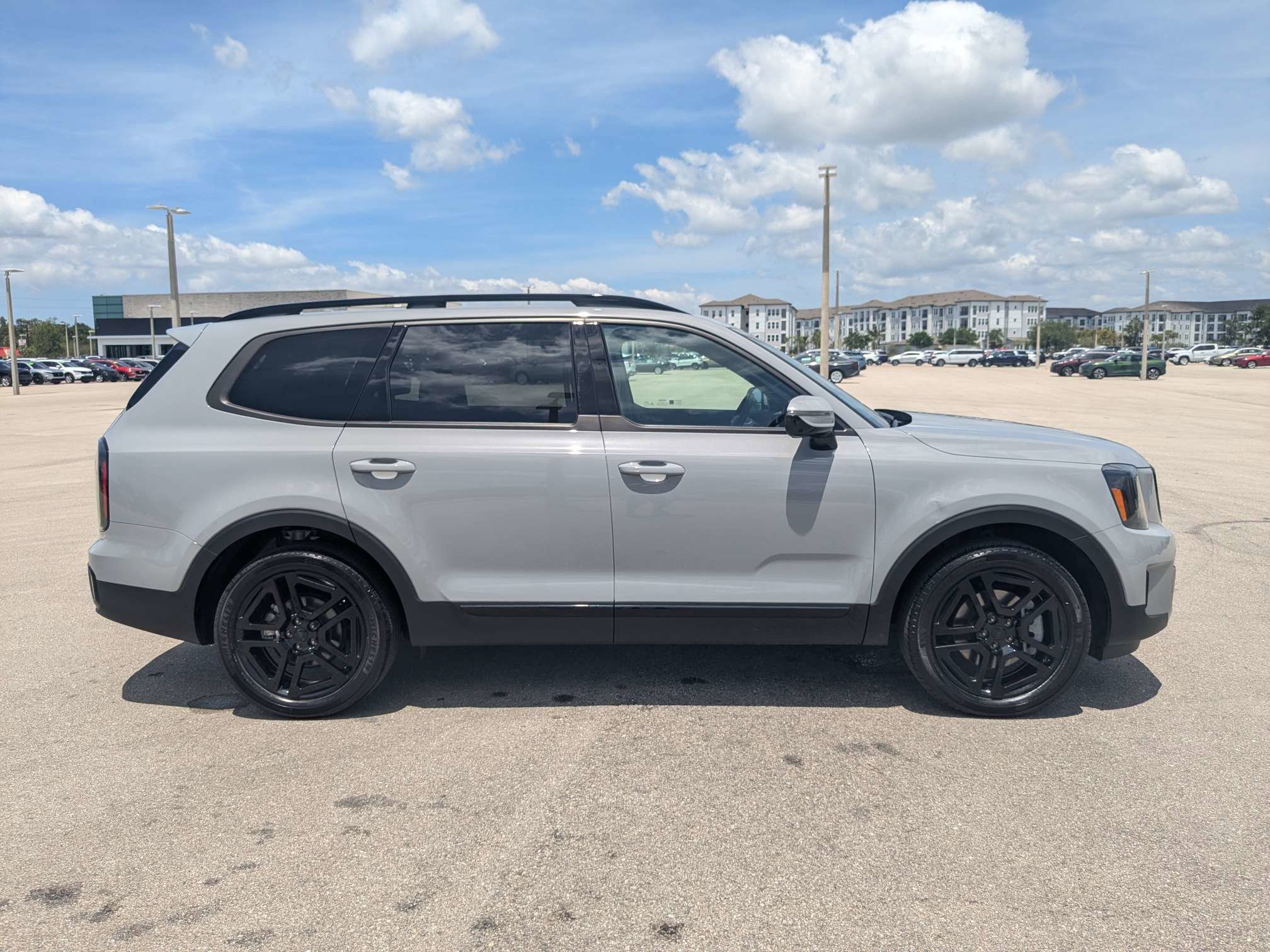 Used 2025 Kia Telluride SX X-Line AWD/4WD image 5