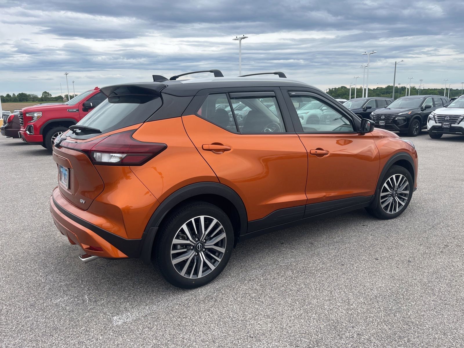 Used 2023 Nissan Kicks SV w/ Interior Electronics Package FWD image 2
