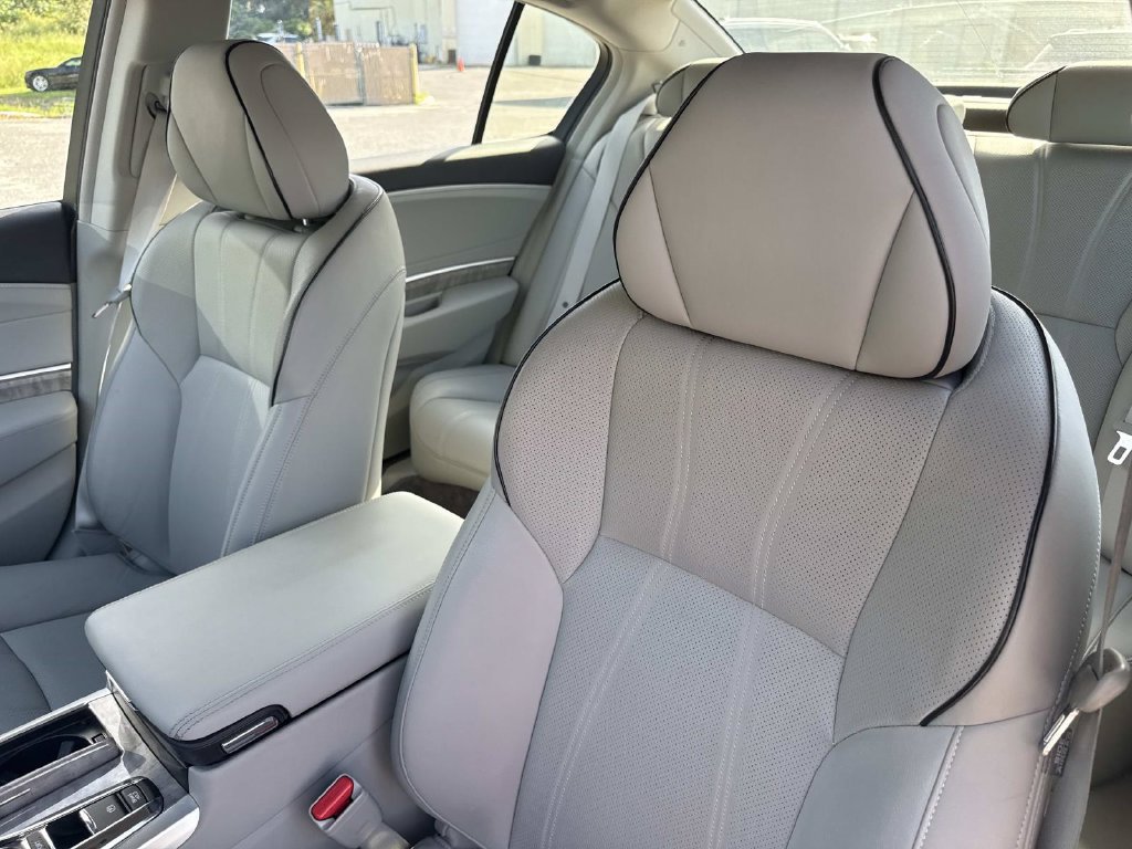 Used 2018 Acura RLX w/ Technology Package FWD image 21