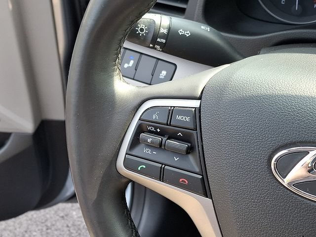 Used 2017 Hyundai Elantra Limited w/ Limited Tech Package 04 FWD image 22