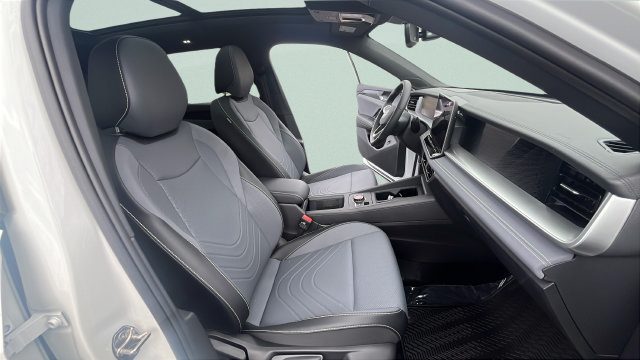 New 2026 Volkswagen Tiguan SE R-Line AWD/4WD image 27