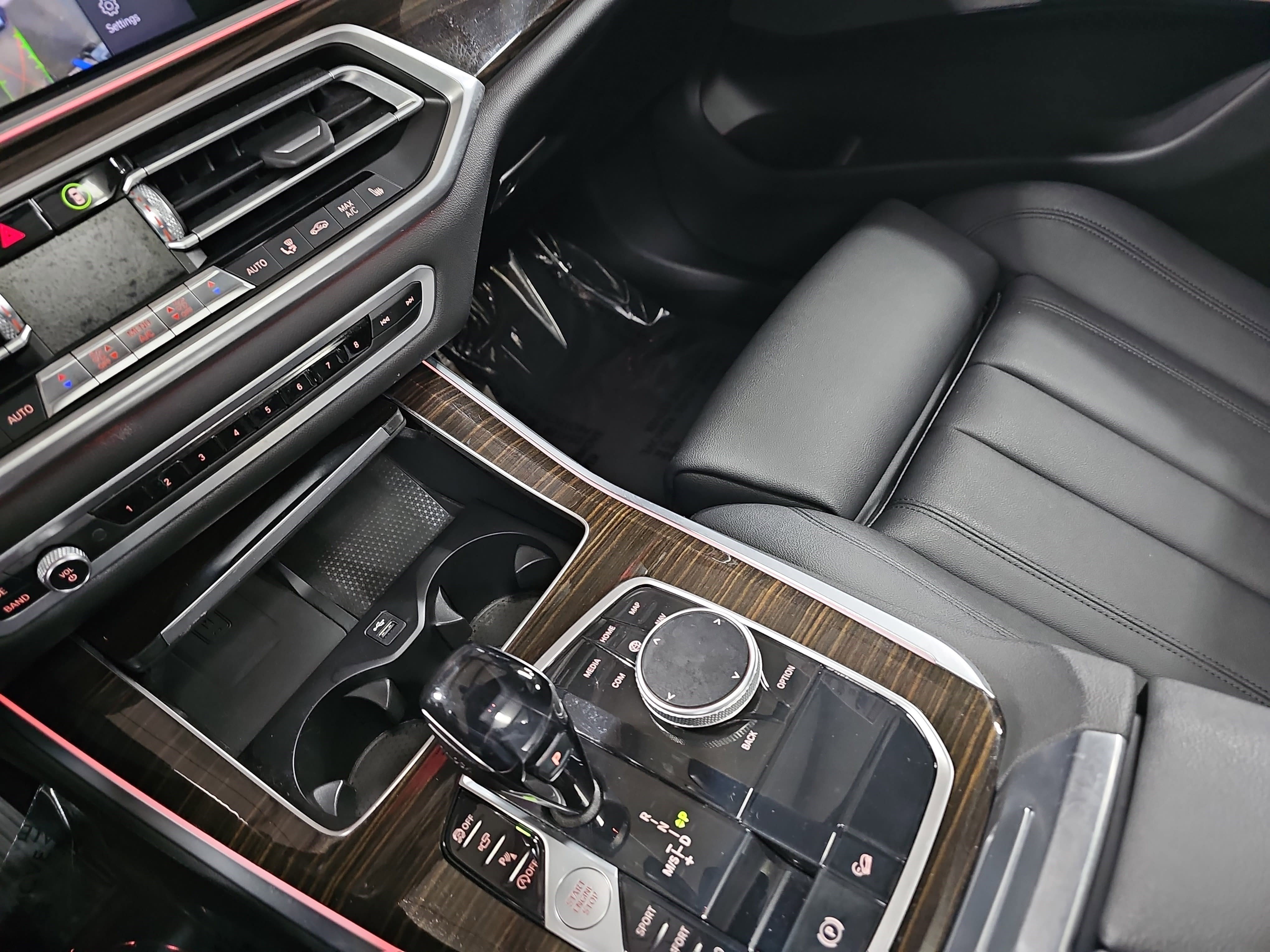 Used 2020 BMW X5 xDrive40i w/ Premium Package image 27