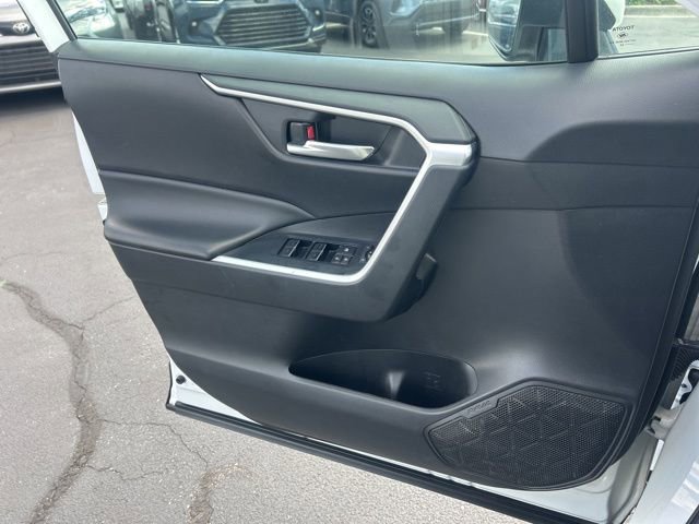 Used 2024 Toyota RAV4 XLE FWD image 29