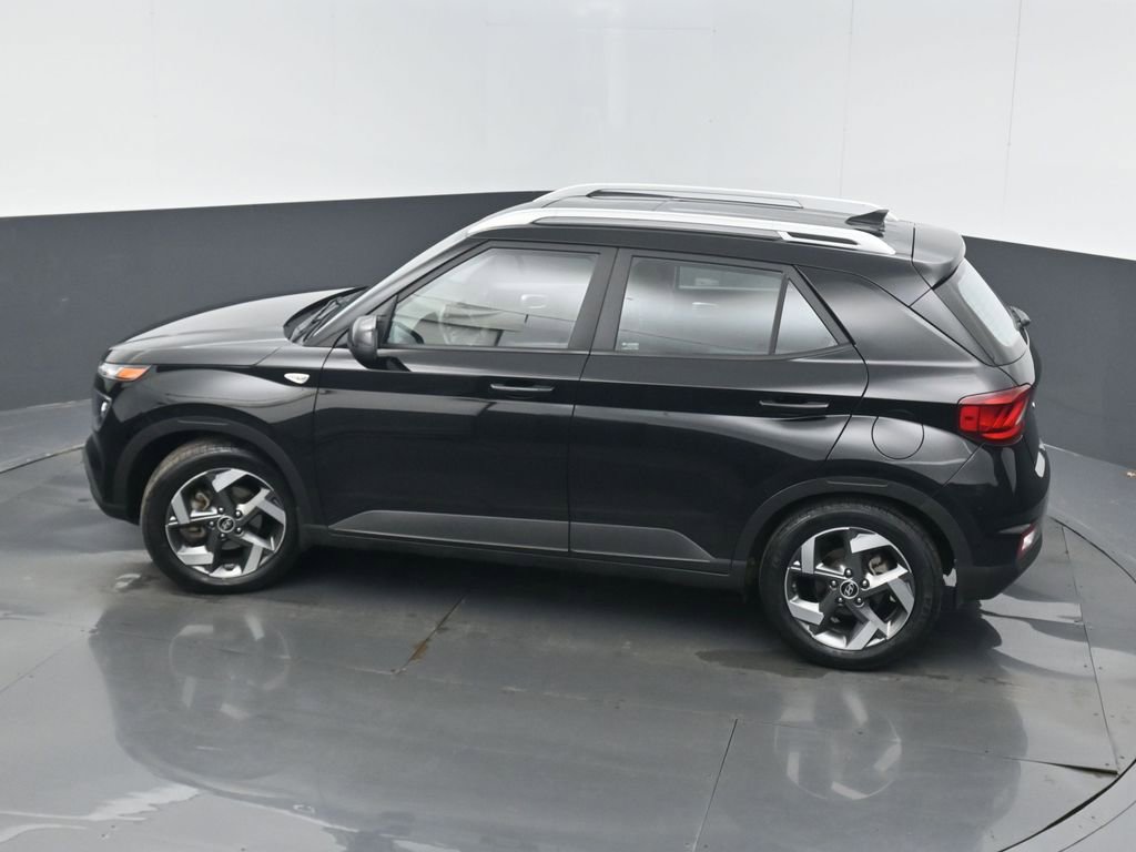 Used 2022 Hyundai Venue SEL image 42