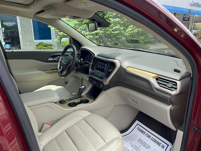 Used 2017 GMC Acadia Denali w/ Technology Package AWD/4WD image 15