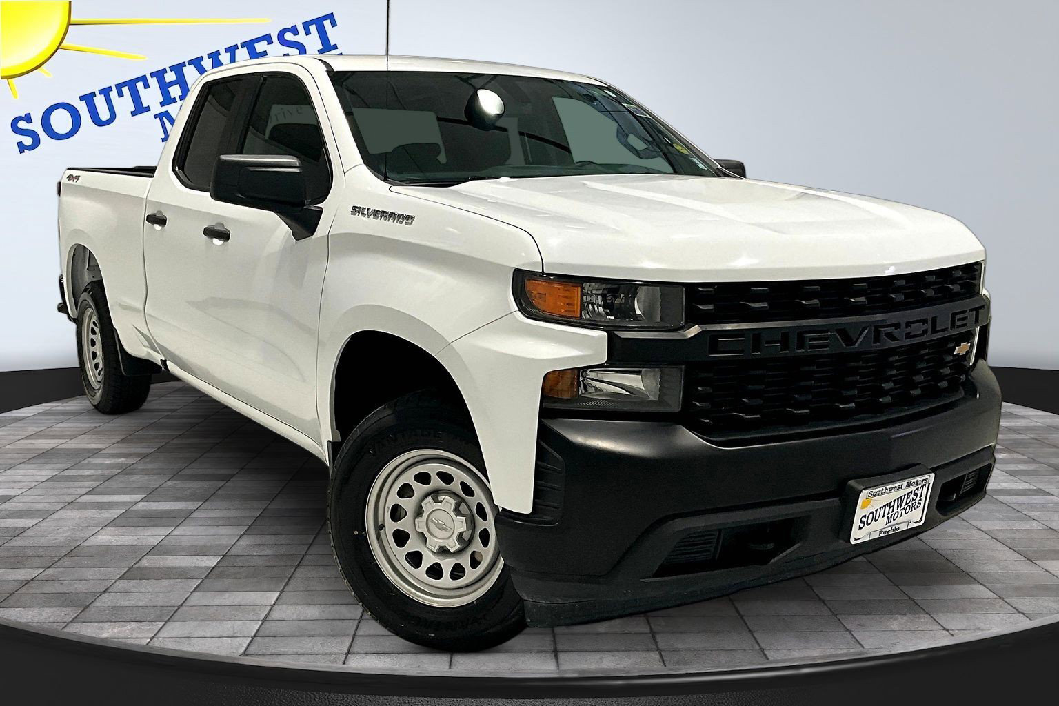 Used 2020 Chevrolet Silverado 1500 W/T w/ WT Value Package AWD/4WD image 3
