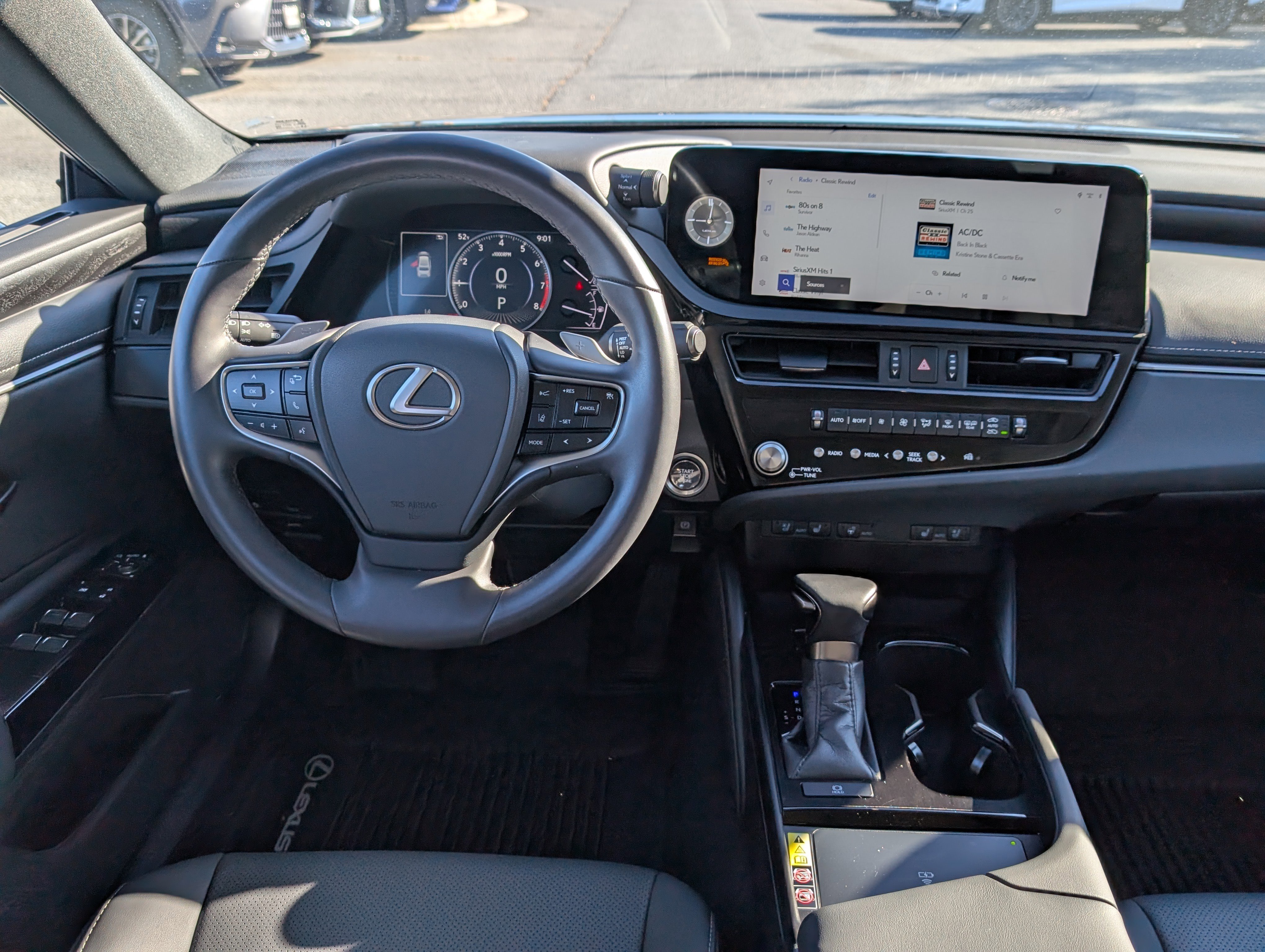 Certified 2024 Lexus ES 350 w/ Premium Package image 17