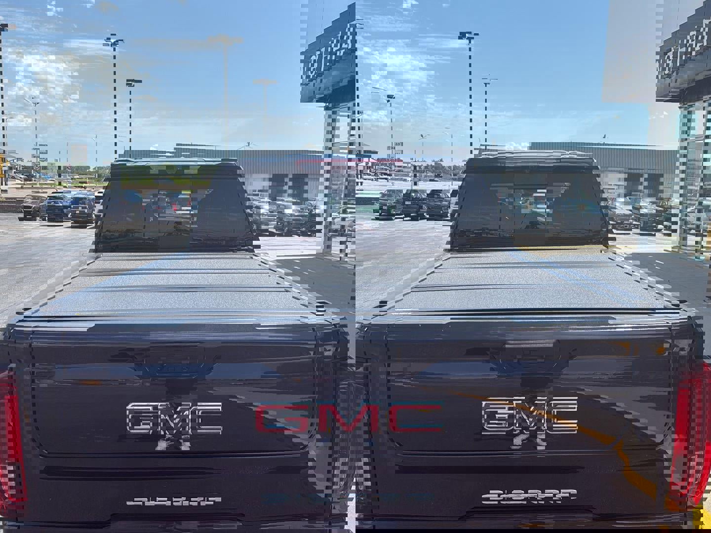 Used 2024 GMC Sierra 1500 AT4X image 4