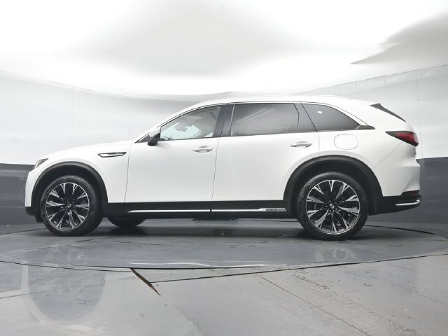 Certified 2024 MAZDA CX-90 Plug-In Hybrid w/ Premium Plus AWD/4WD image 32