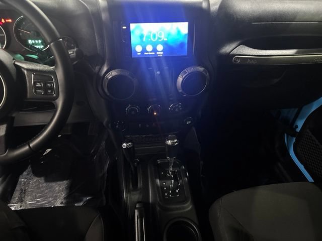 Used 2018 Jeep Wrangler Sport AWD/4WD image 21