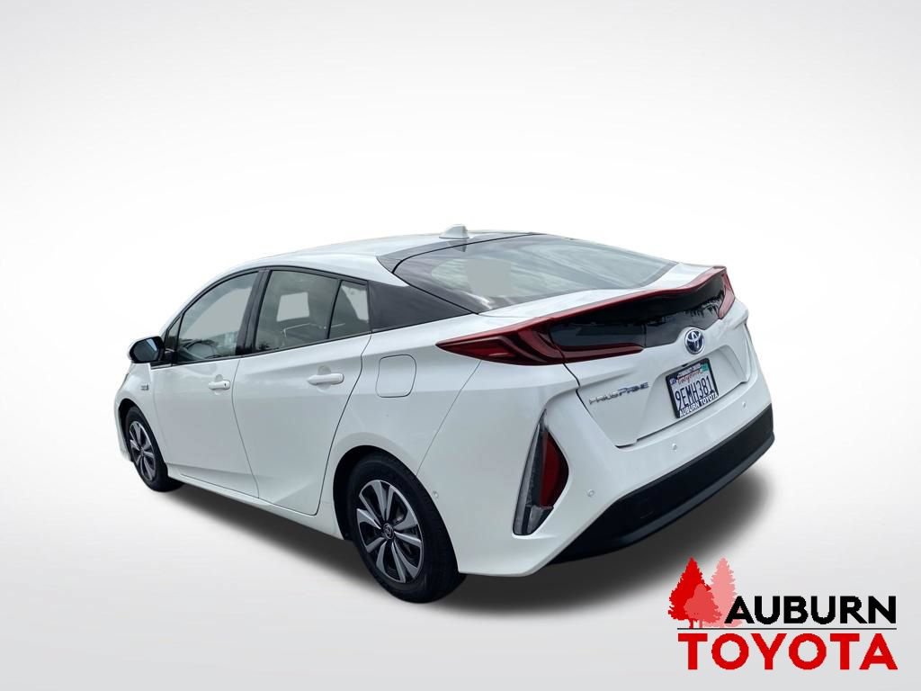 Used 2017 Toyota Prius Prime Advanced w/ Carpet Mat Package FWD image 5