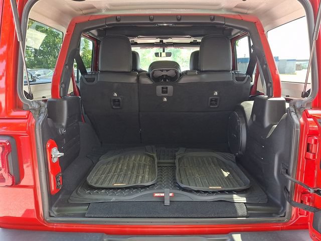 Used 2019 Jeep Wrangler Unlimited Sahara AWD/4WD image 30