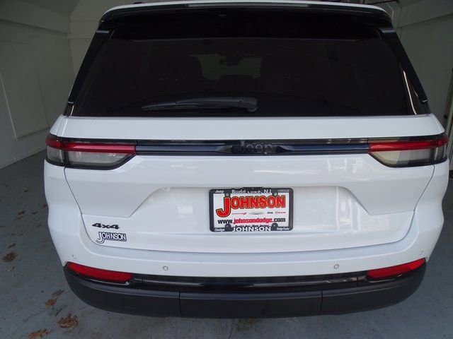 Certified 2023 Jeep Grand Cherokee Altitude image 20