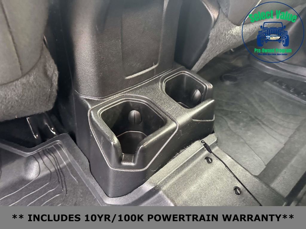 Used 2021 Jeep Gladiator Willys image 10