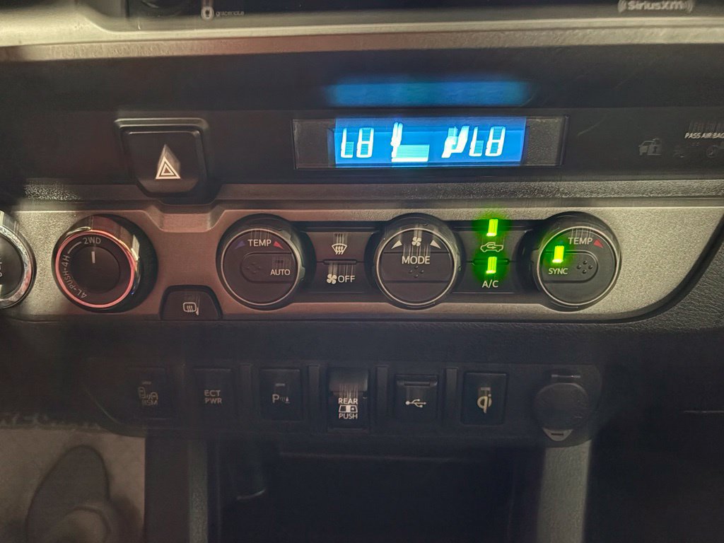 Used 2021 Toyota Tacoma TRD Off-Road w/ Technology Package AWD/4WD image 26