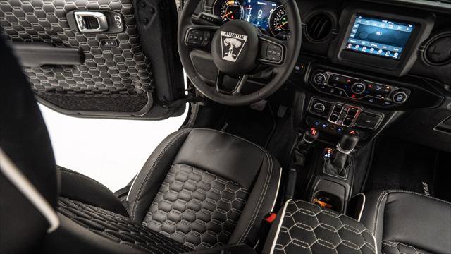 Used 2025 Jeep Gladiator Sport image 27