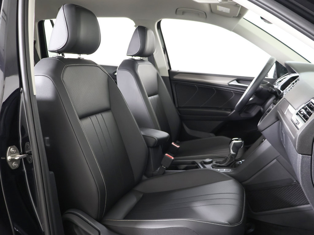 Certified 2024 Volkswagen Tiguan SE AWD/4WD image 29