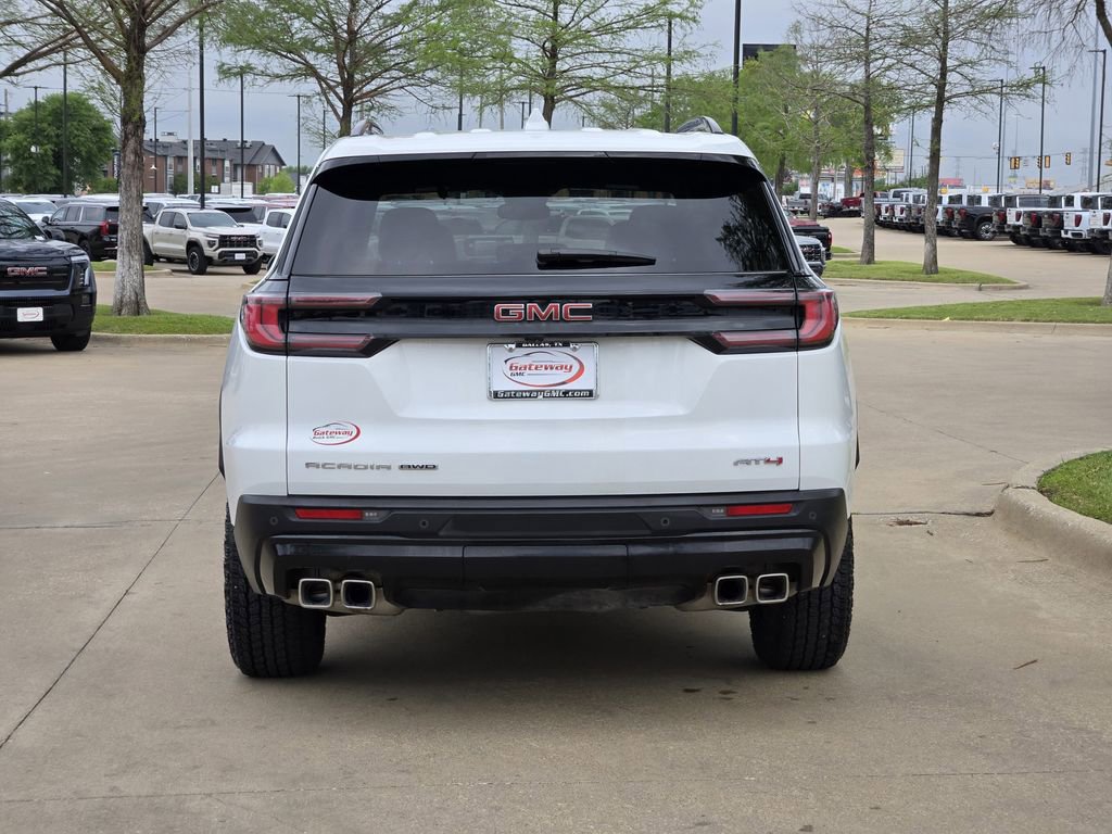 Used 2024 GMC Acadia AT4 w/ Luxury Package image 6