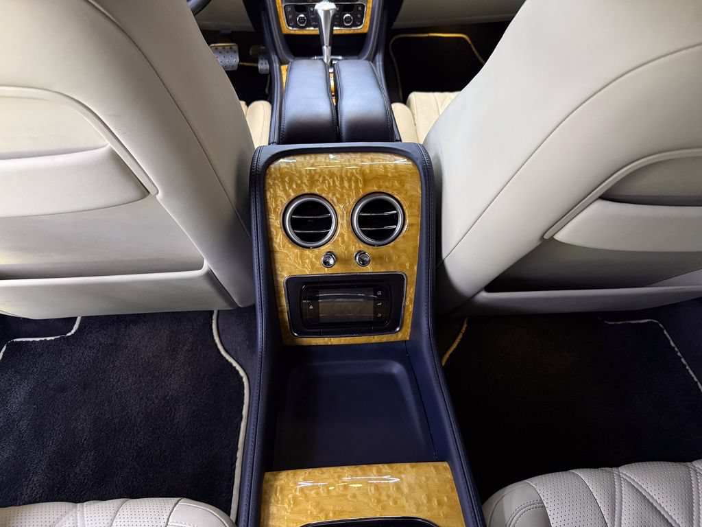 Used 2014 Bentley Flying Spur W12 AWD/4WD image 22