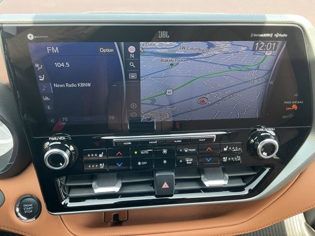 Used 2022 Toyota Highlander Platinum AWD/4WD image 22