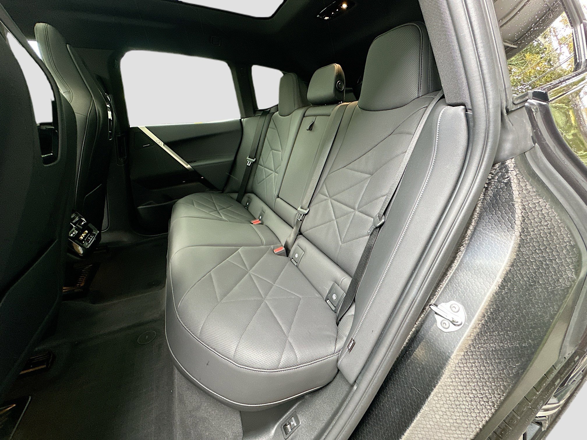 Certified 2025 BMW iX xDrive50 image 26