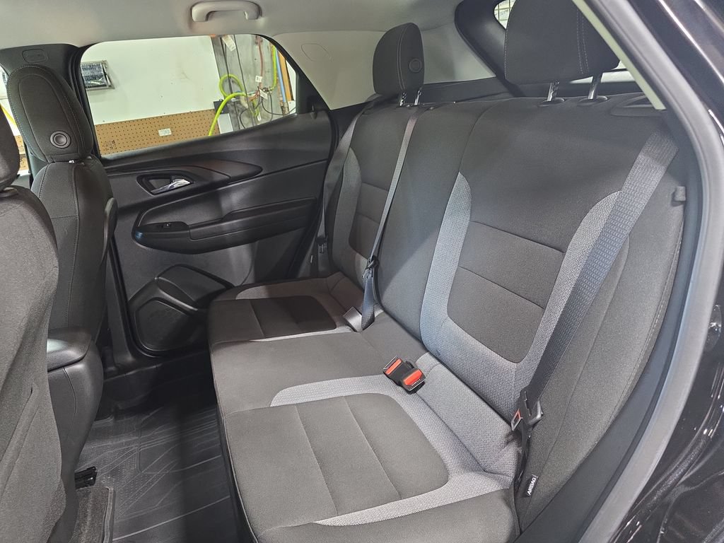 Used 2023 Chevrolet TrailBlazer LT FWD image 13