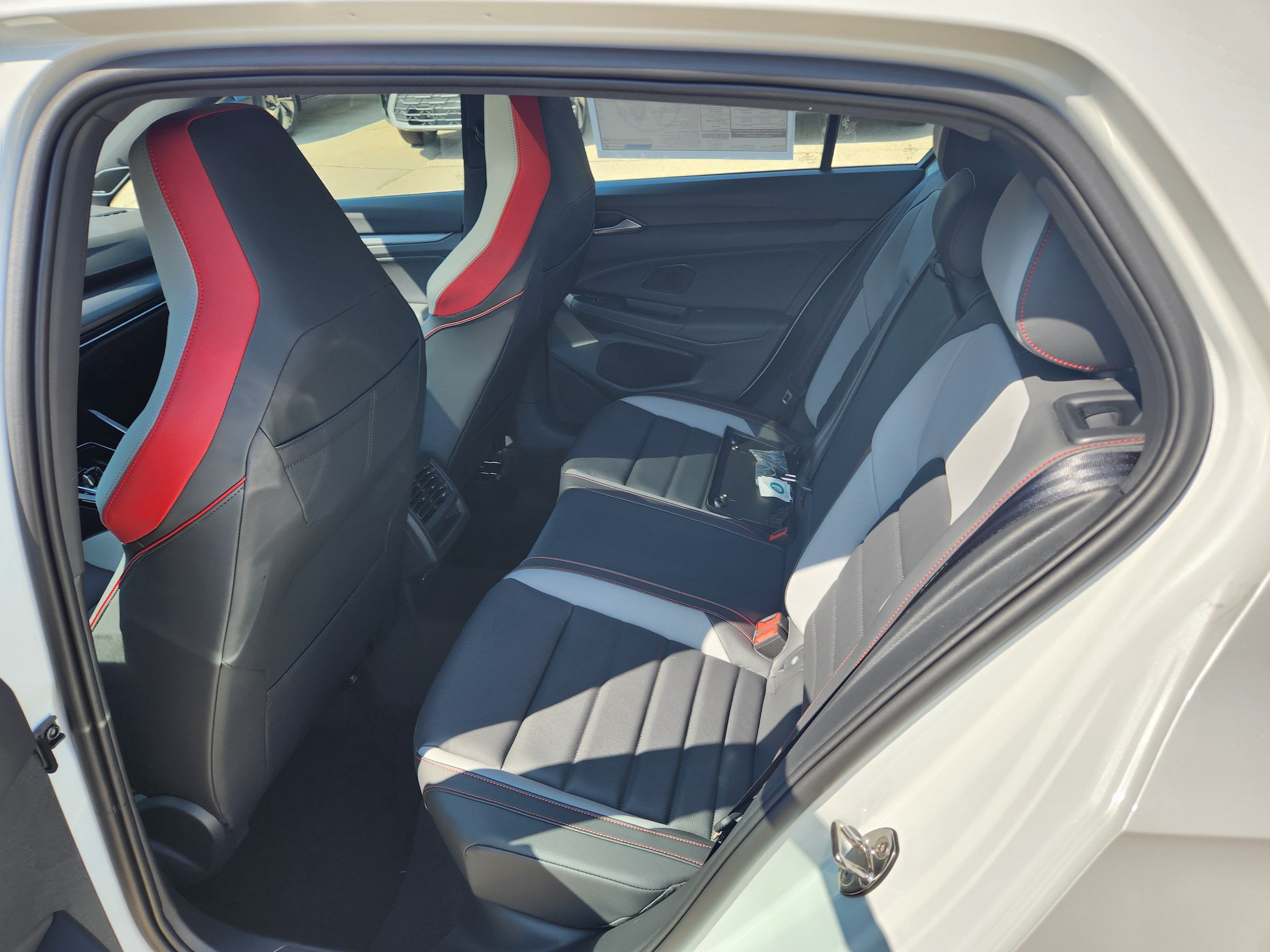 New 2025 Volkswagen GTI SE FWD image 11