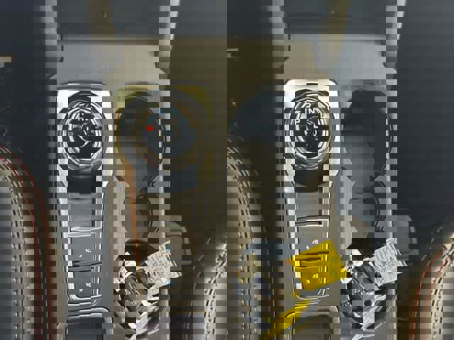 New 2025 Ford Escape ST-Line w/ Tech Pack #1 image 15