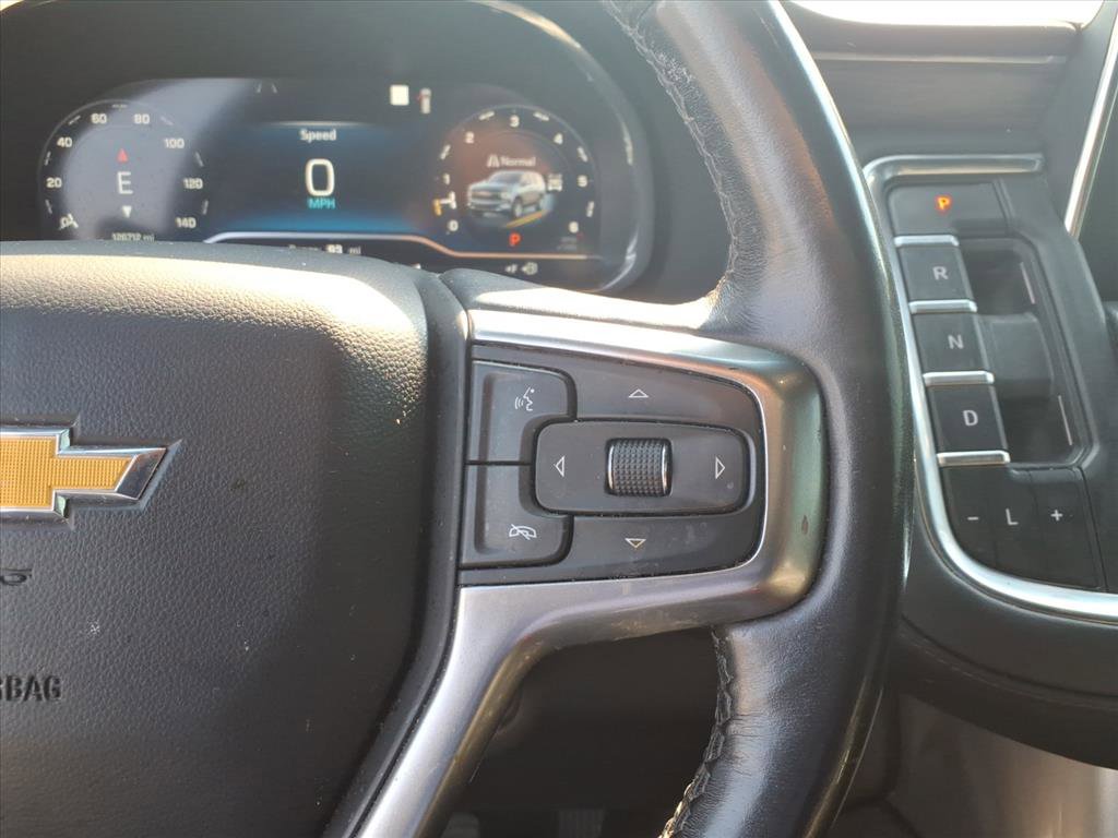 Used 2022 Chevrolet Suburban LT w/ Luxury Package image 12