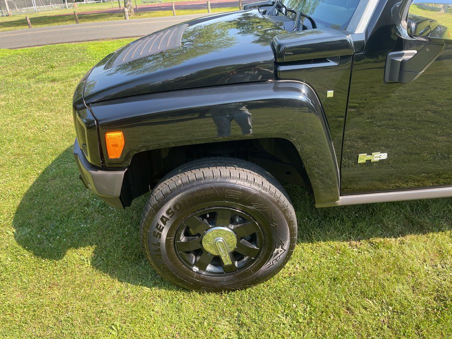Used 2008 HUMMER H3 w/ Chrome Appearance Package AWD/4WD image 36