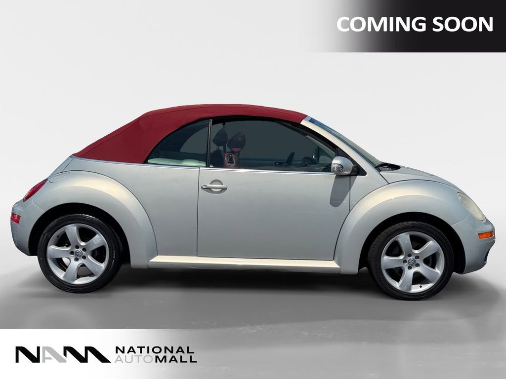 Used 2009 Volkswagen Beetle Blush FWD image 6