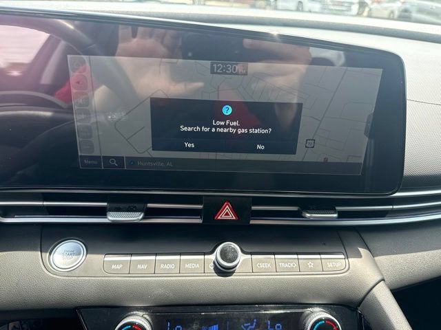 Used 2025 Hyundai Elantra SEL FWD image 33