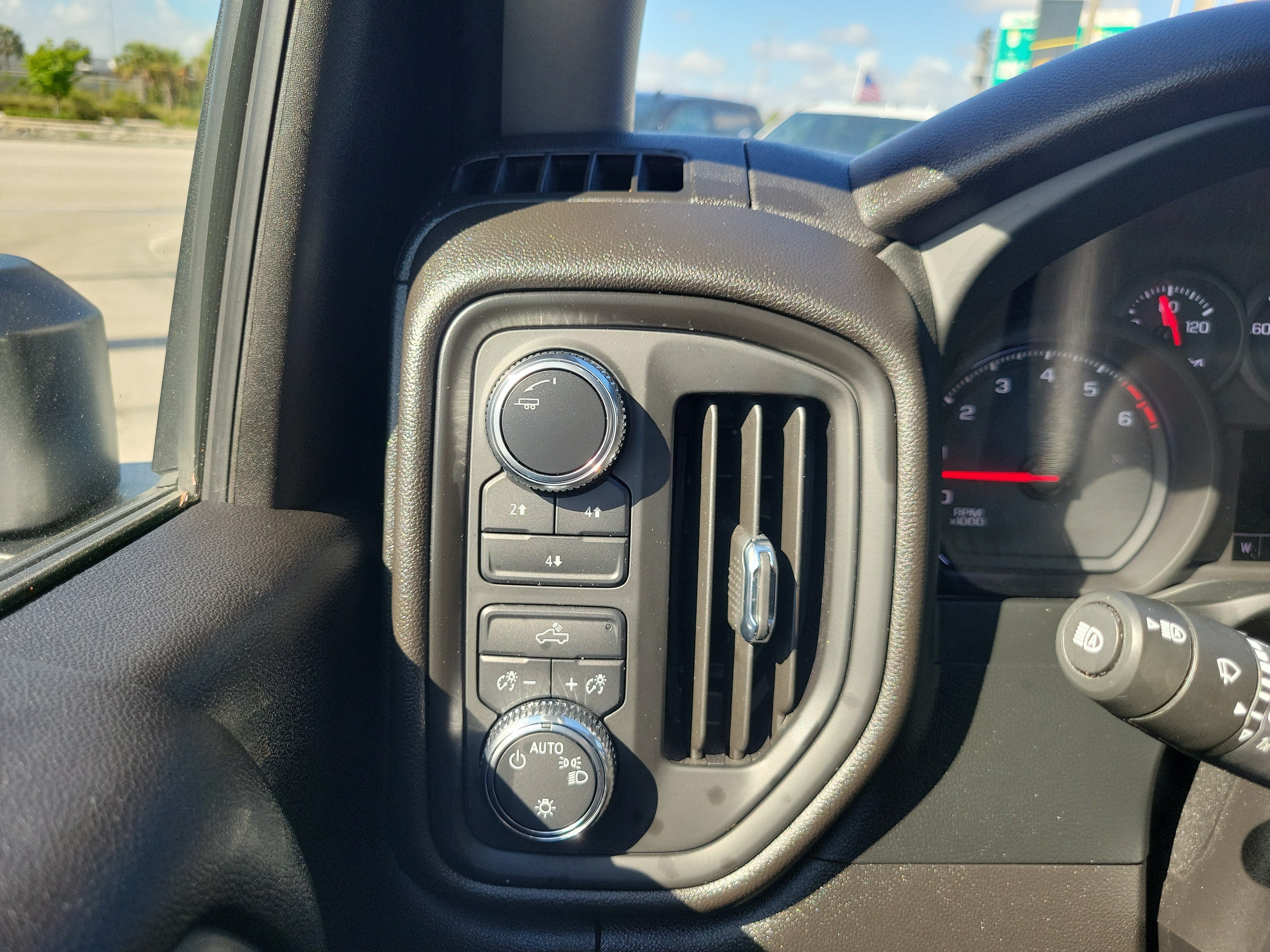 Used 2024 GMC Sierra 2500 Pro w/ Convenience Package AWD/4WD image 20