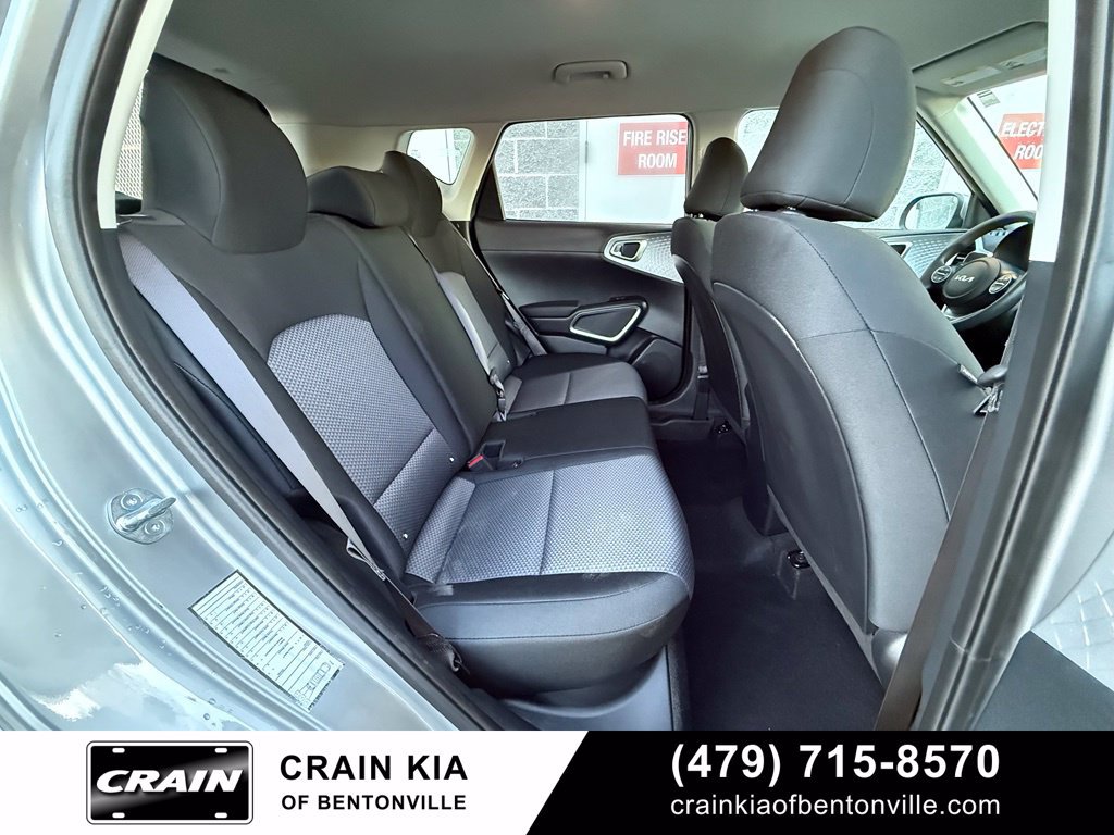 Certified 2025 Kia Soul LX w/ LX Technology Package FWD image 28