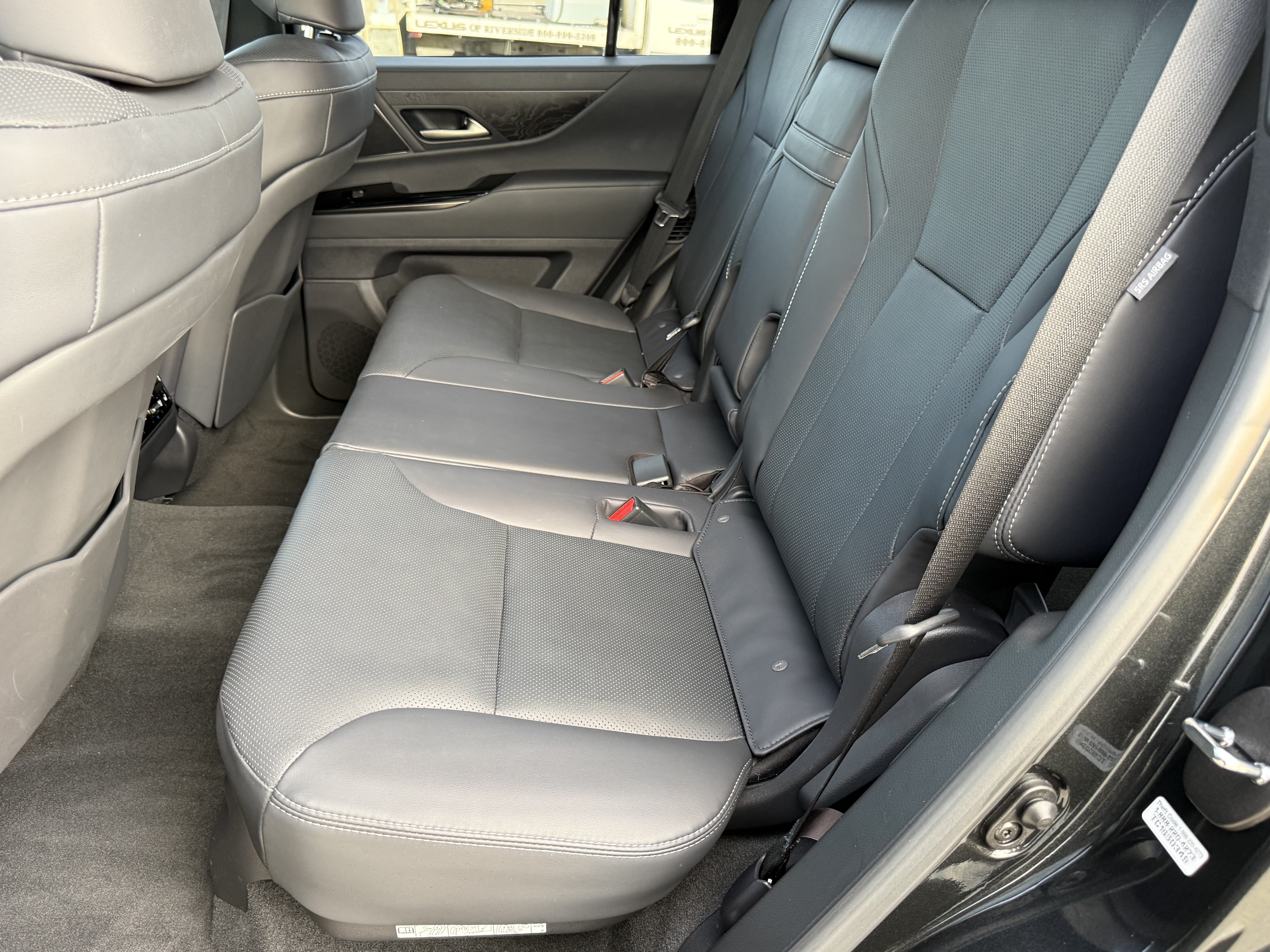 Used 2024 Lexus LX 600 4WD w/ Interior Upgrade Package image 31