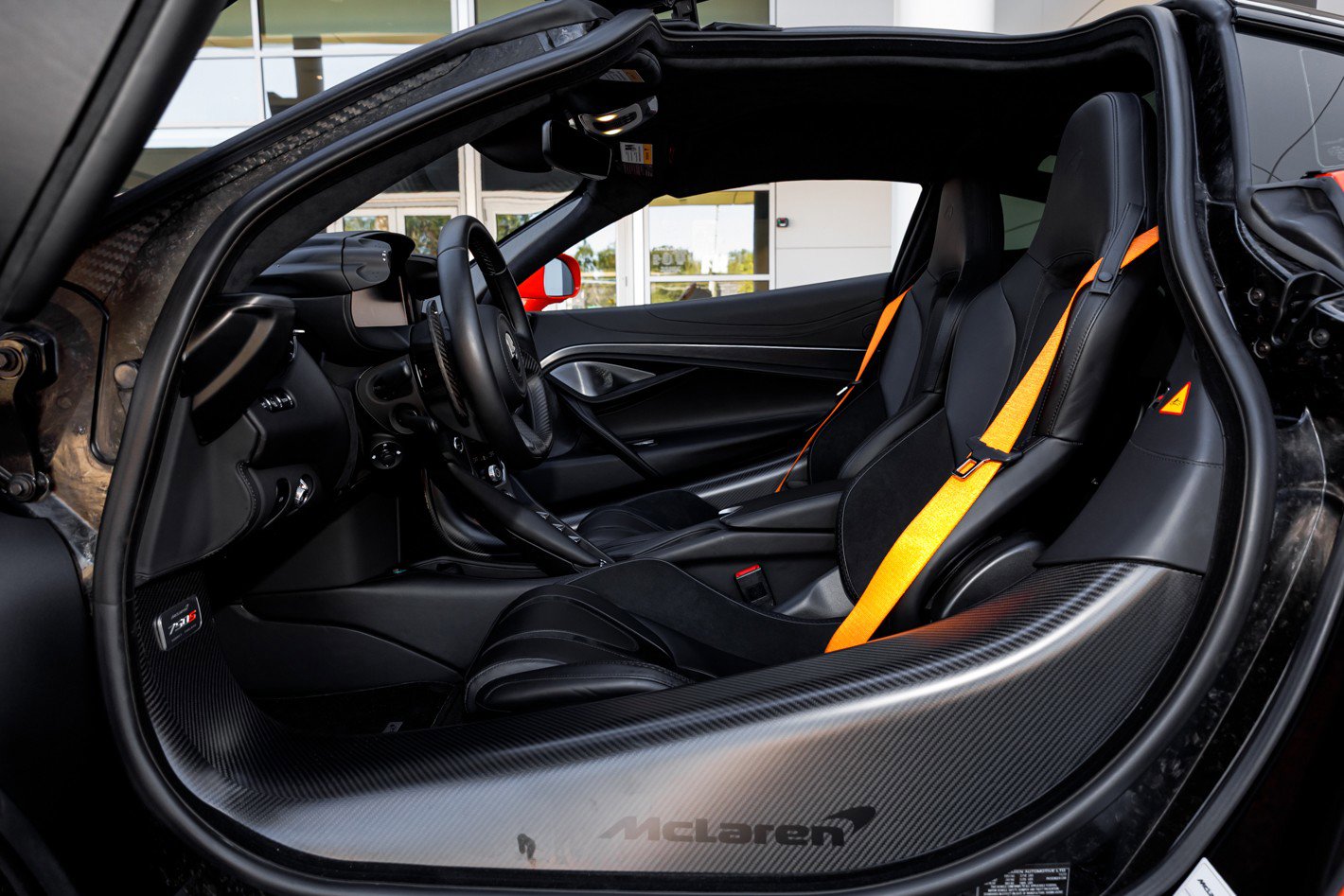 Used 2024 McLaren 750S RWD image 32