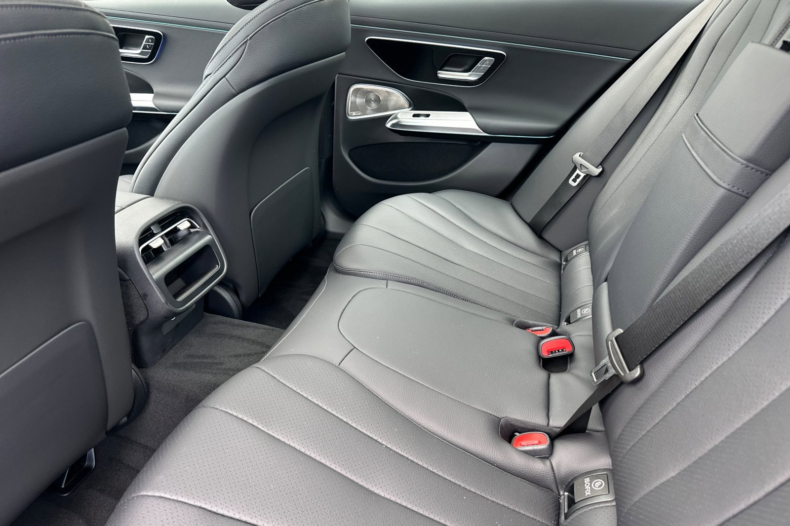 New 2026 Mercedes-Benz E 350 4MATIC Sedan image 12
