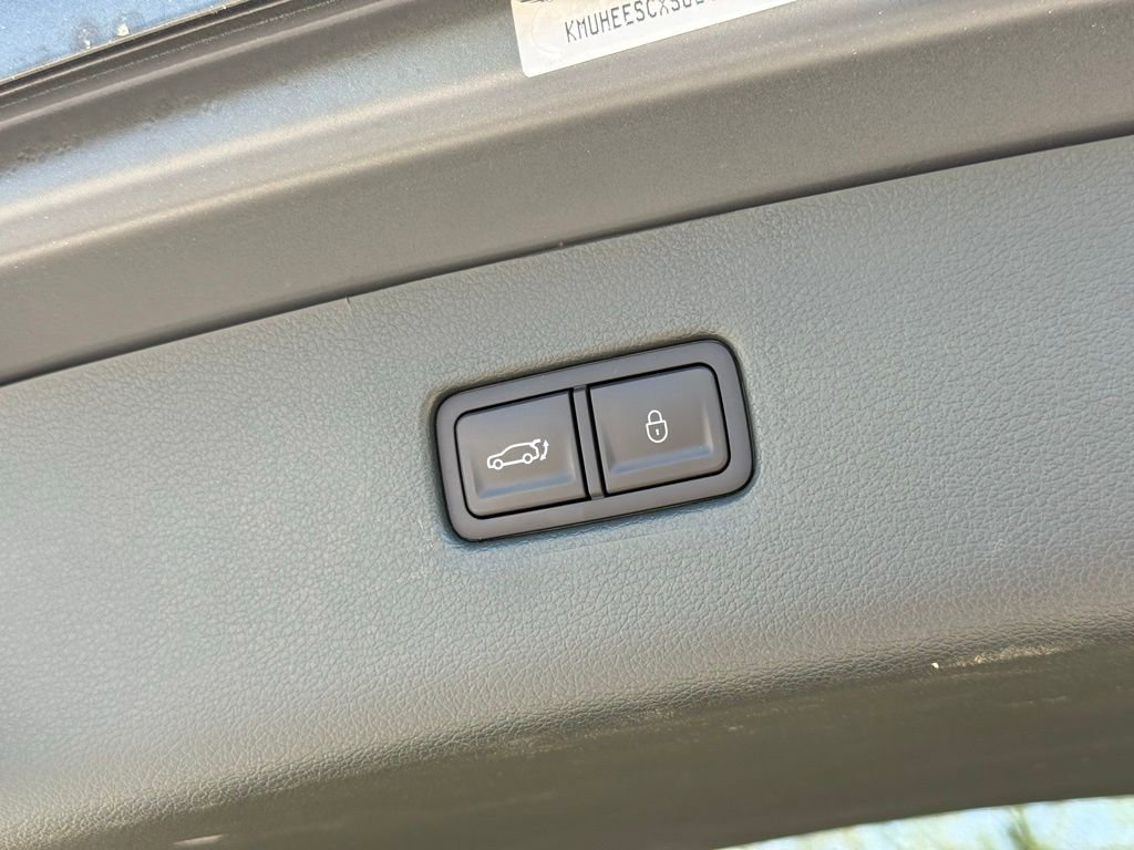 Used 2025 Genesis GV80 3.5T Prestige image 24