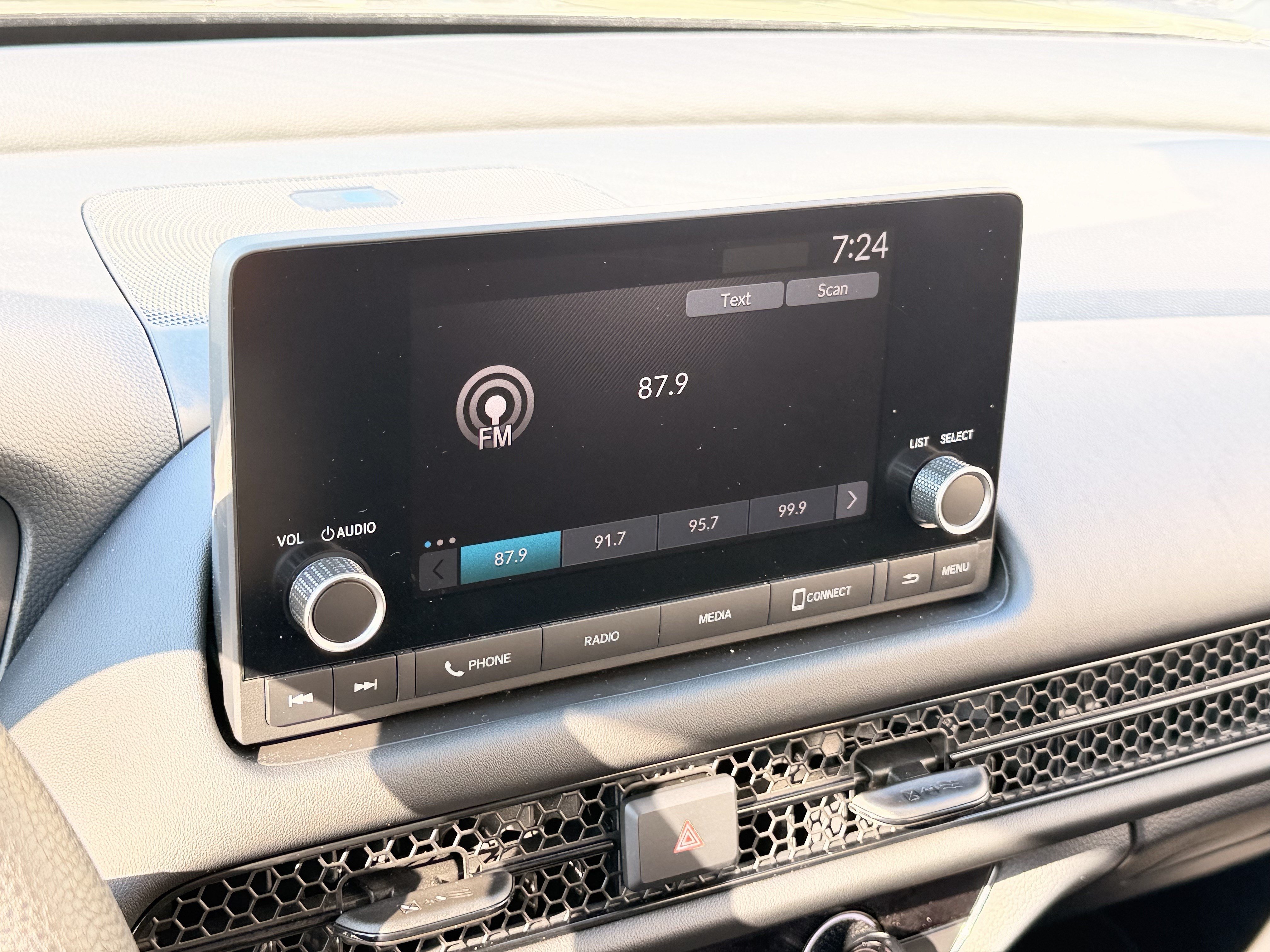 Certified 2024 Honda HR-V LX image 22