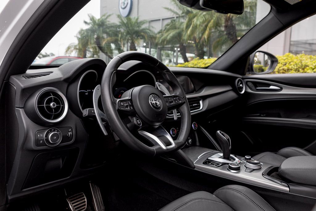 Used 2024 Alfa Romeo Stelvio Veloce image 22