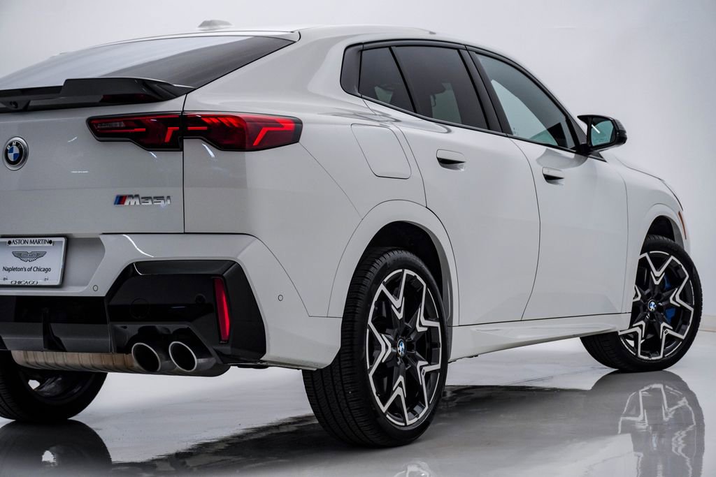 Used 2025 BMW X2 M35i w/ Premium Package image 10