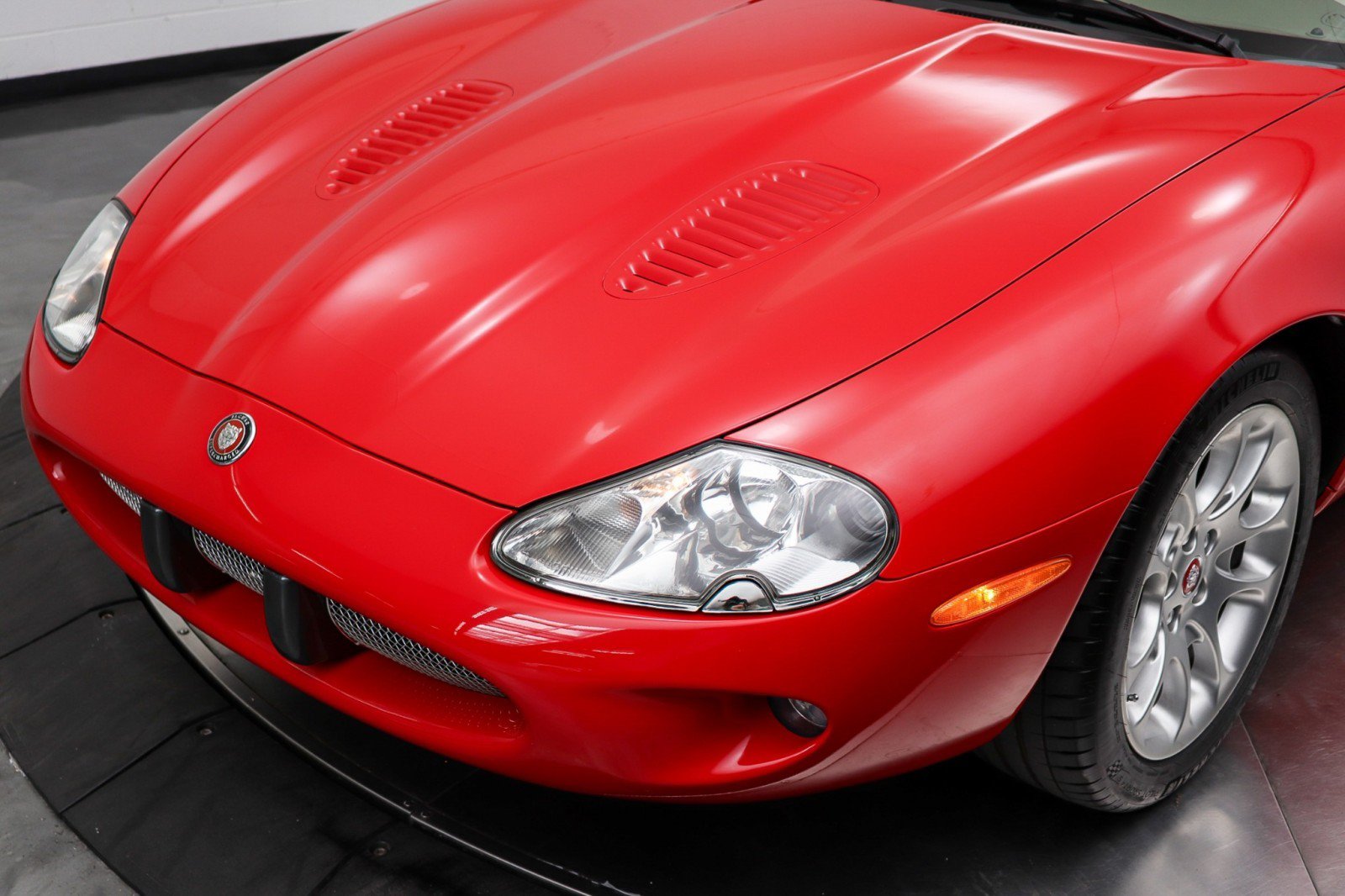 Used 2000 Jaguar XK8 Convertible RWD image 18