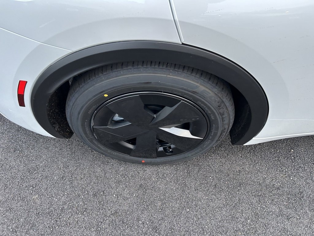 New 2026 Toyota Prius Plug-In Hybrid FWD image 29
