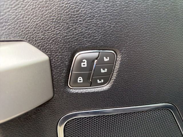 Used 2020 Ford F350 Lariat w/ Lariat Ultimate Package image 14