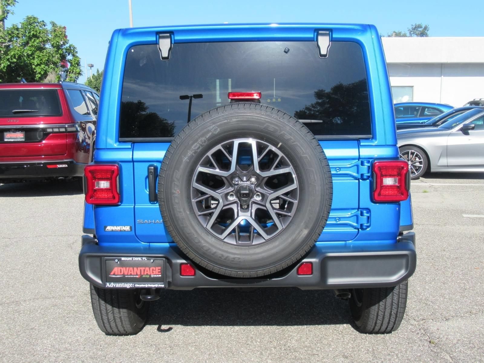 New 2026 Jeep Wrangler Unlimited Sahara w/ Technology Group AWD/4WD image 6