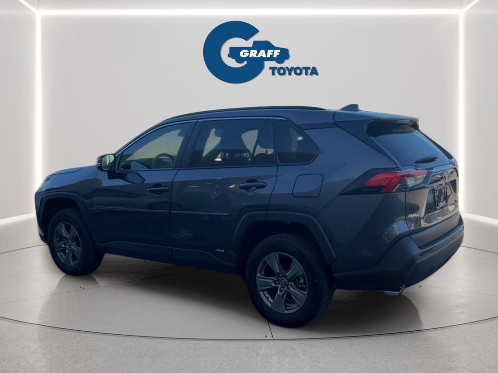 Used 2024 Toyota RAV4 LE AWD/4WD image 3
