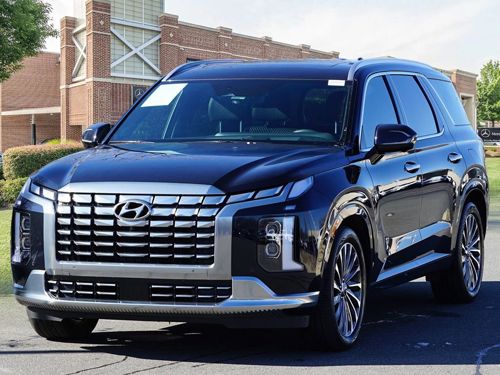 Used 2024 Hyundai Palisade Calligraphy image 4