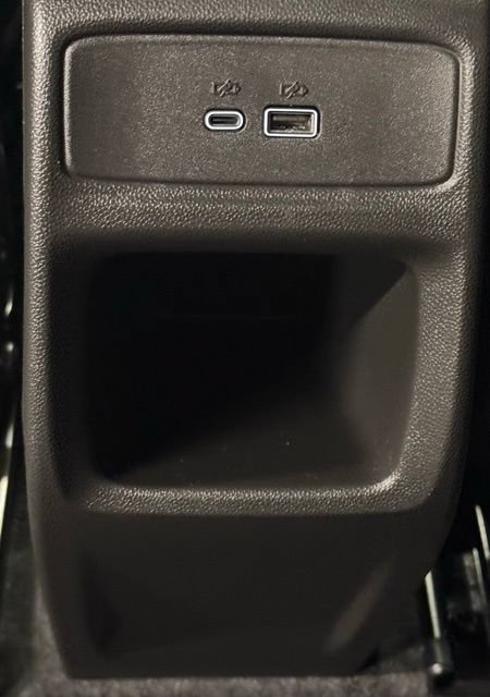Used 2024 Chevrolet Trax LT w/ LT Convenience Package FWD image 24