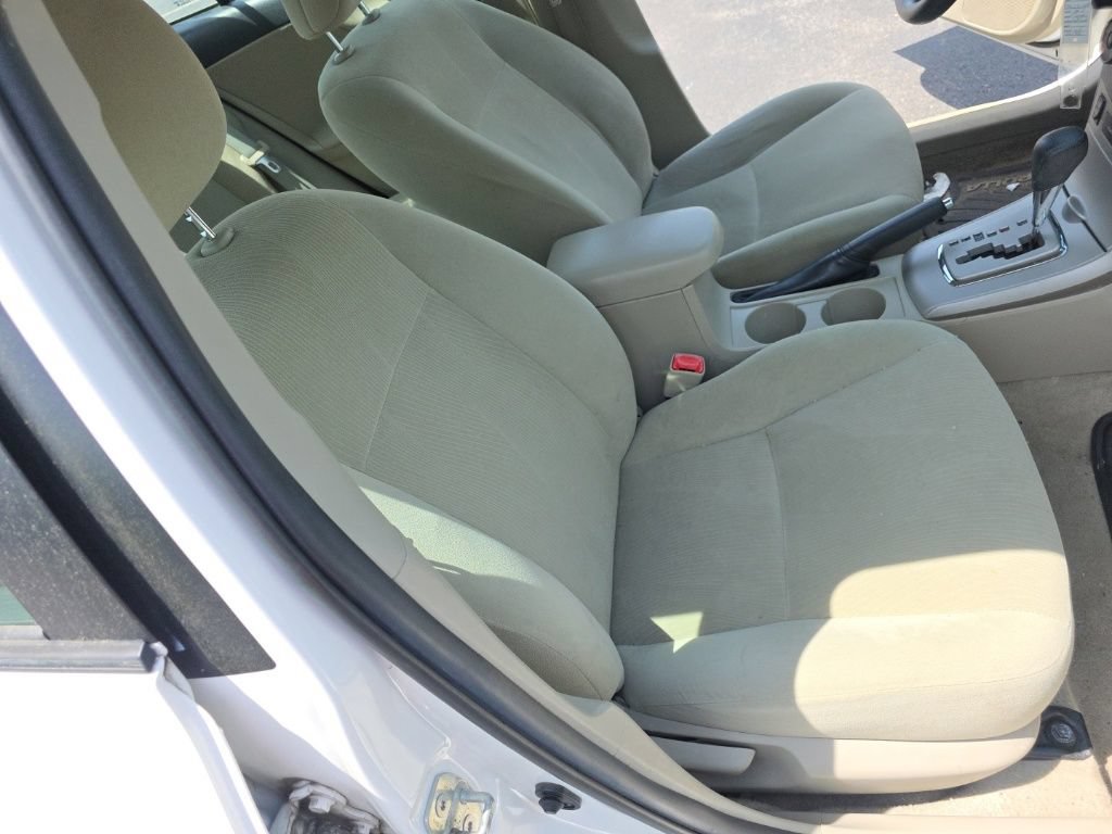 Used 2013 Toyota Corolla LE FWD image 26
